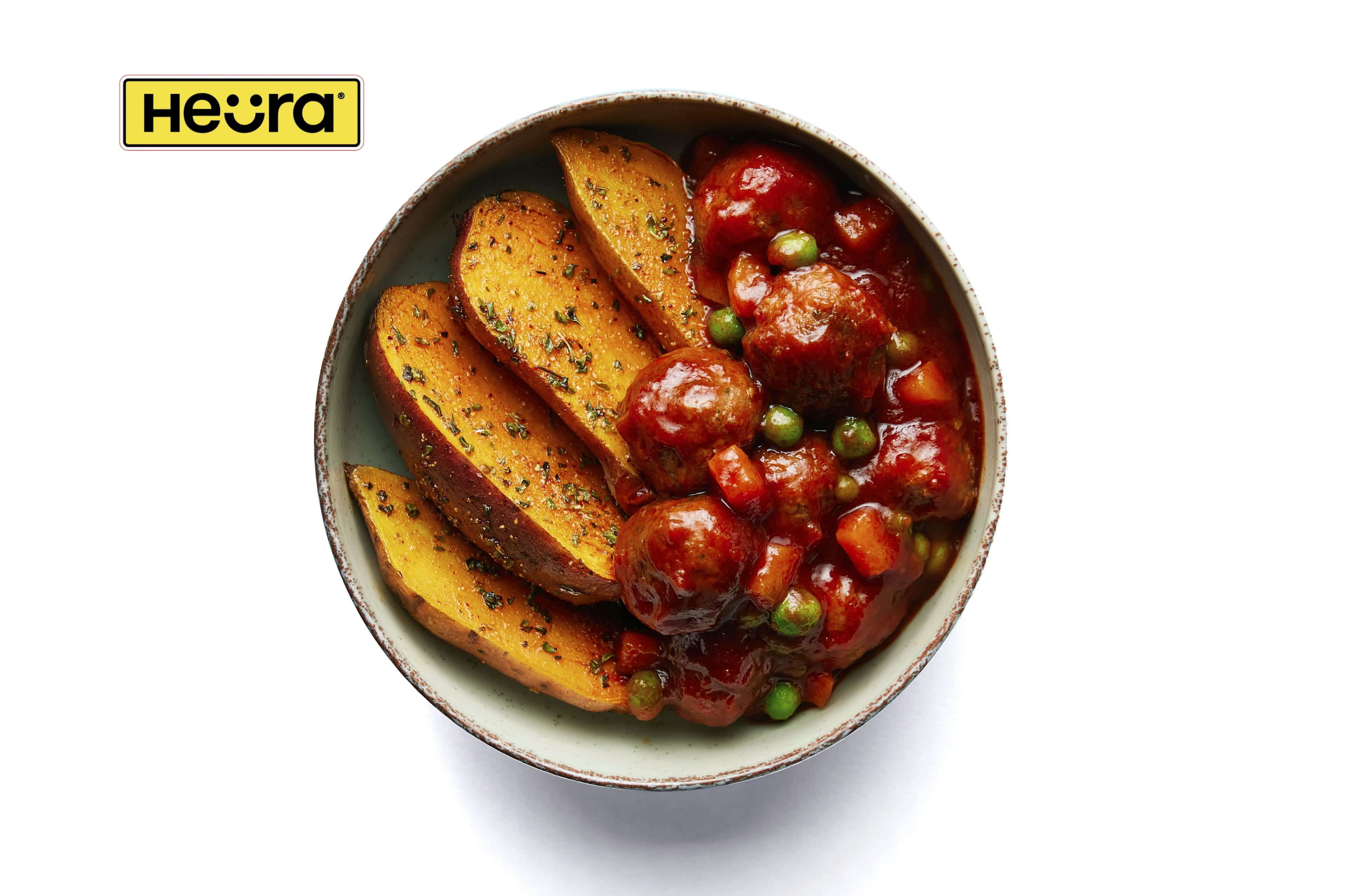 155_Heura meatballs in tomato sauce with chimichurri sweet potato